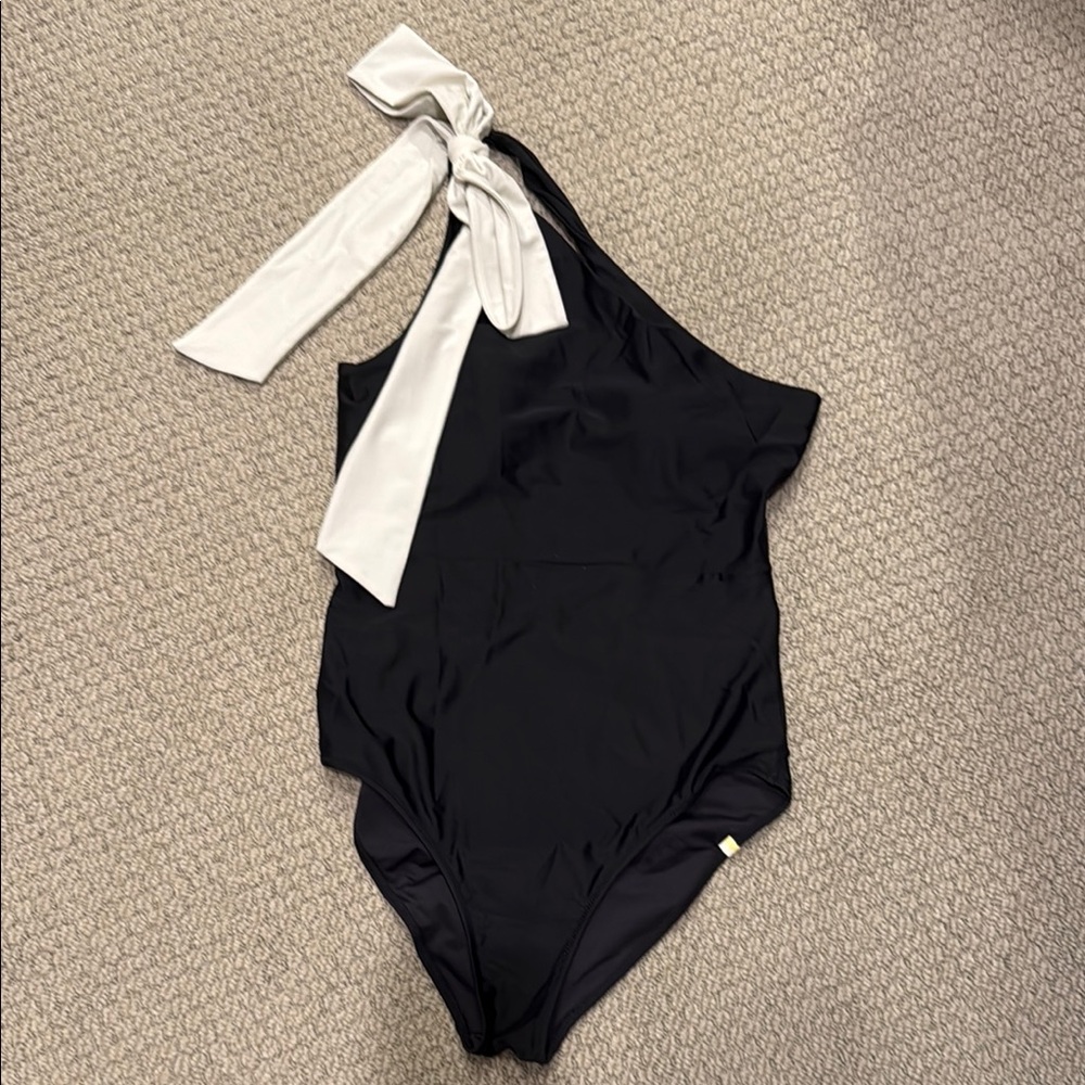 Summersalt bow shoulder ruched sidestroke one piece swimsuit